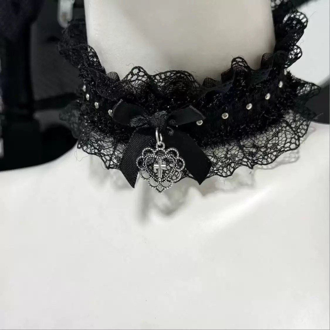 Goth Black Lace Choker with Bo - đánh giá và giá Magnetic Clasp Cosplay